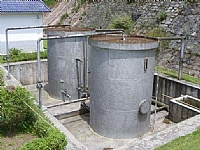 ���D����������